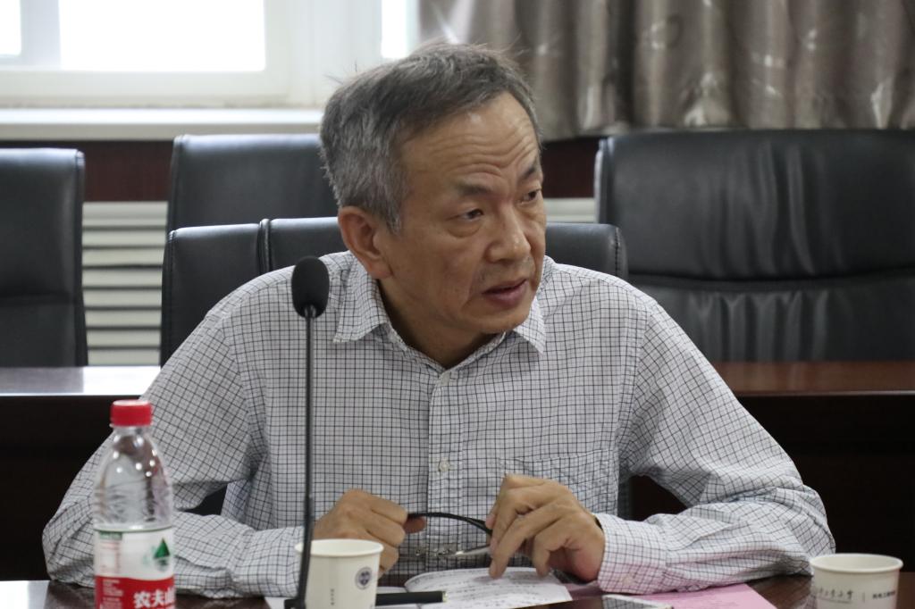 校党委委员、副校长刘卜参加伟德国际1946官网党委理论学习中心组(扩大)会议